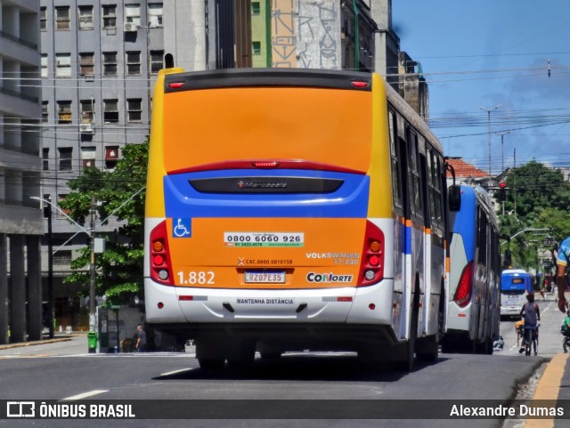 Rodotur Turismo 1.882 na cidade de Recife, Pernambuco, Brasil, por Alexandre Dumas. Número da foto: #12163525.