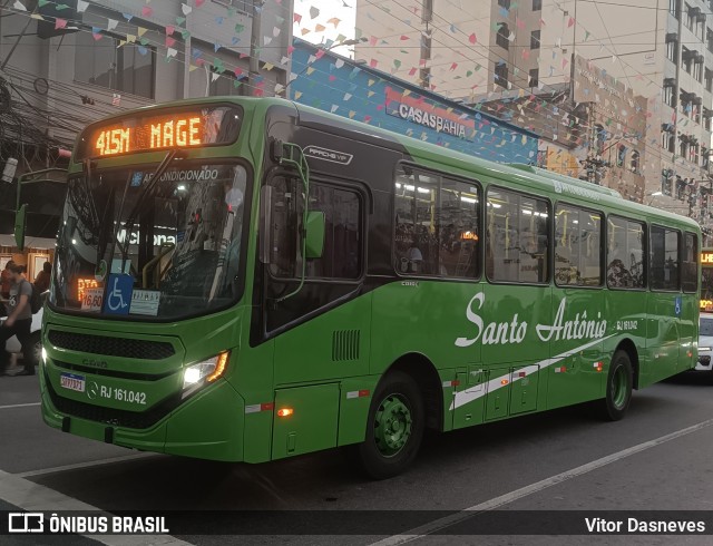 Transportes Santo Antônio RJ 161.042 na cidade de Duque de Caxias, Rio de Janeiro, Brasil, por Vitor Dasneves. Número da foto: #12166131.