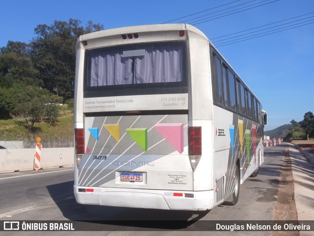 Domínio Transportadora Turística 323 na cidade de Barueri, São Paulo, Brasil, por Douglas Nelson de Oliveira. Número da foto: #12168351.