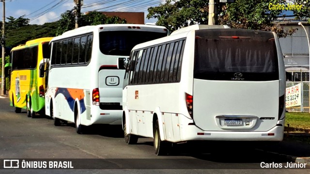 Ônibus Particulares 0572 na cidade de Brasília, Distrito Federal, Brasil, por Carlos Júnior. Número da foto: #12170115.