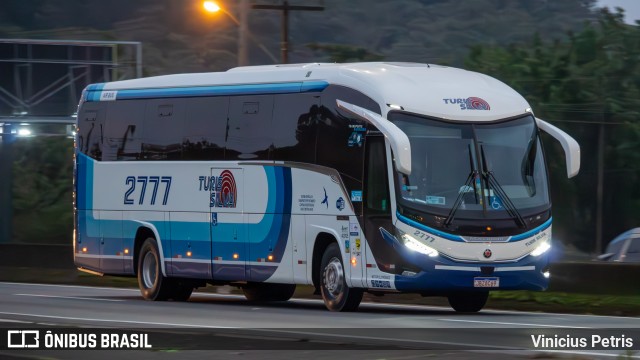 Turis Silva 2777 na cidade de Joinville, Santa Catarina, Brasil, por Vinicius Petris. Número da foto: #12169966.