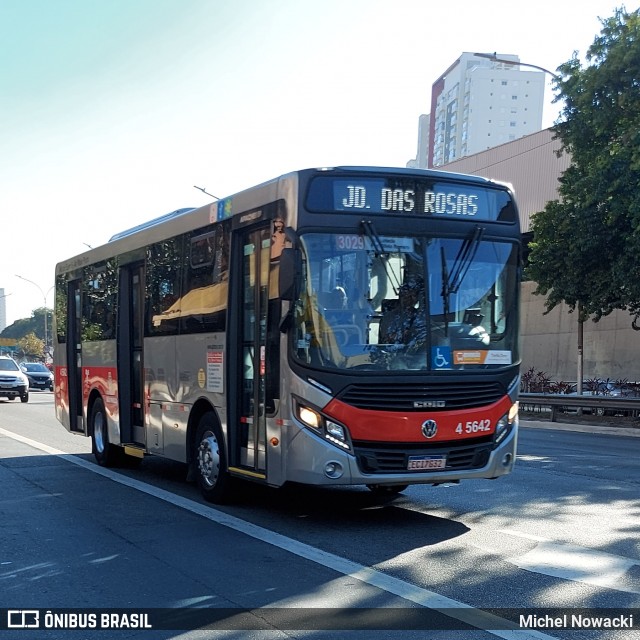 Allibus Transportes 4 5642 na cidade de São Paulo, São Paulo, Brasil, por Michel Nowacki. Número da foto: #12172472.