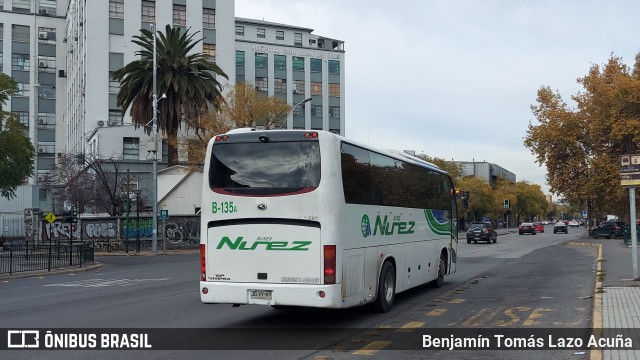 Buses Nuñez B-135A na cidade de Quinta Normal, Santiago, Metropolitana de Santiago, Chile, por Benjamín Tomás Lazo Acuña. Número da foto: #12172152.