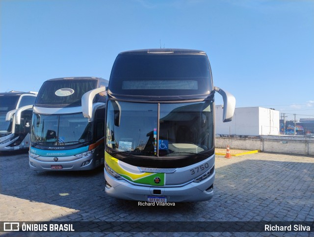 Brasil Sul Linhas Rodoviárias 3750 na cidade de Florianópolis, Santa Catarina, Brasil, por Richard Silva. Número da foto: #12171004.