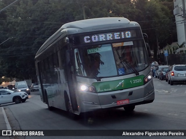 Viação Gato Preto 1 2520 na cidade de São Paulo, São Paulo, Brasil, por Alexandre Figueiredo Pereira. Número da foto: #12175525.