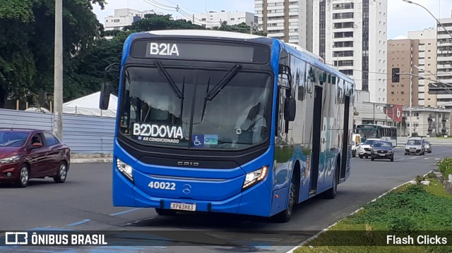 BRT Salvador 40022 na cidade de Salvador, Bahia, Brasil, por Flash Clicks. Número da foto: #12178295.