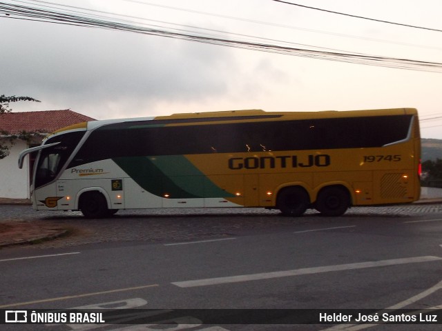 Empresa Gontijo de Transportes 19745 na cidade de Ouro Preto, Minas Gerais, Brasil, por Helder José Santos Luz. Número da foto: #12178840.
