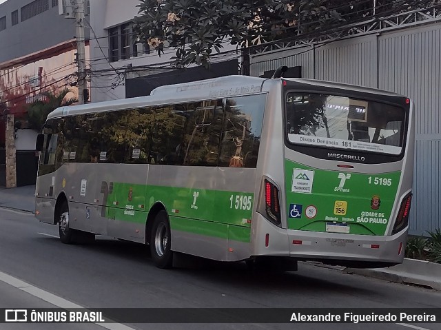 Cooperativa Fênix > Spencer Transporte 1 5195 na cidade de São Paulo, São Paulo, Brasil, por Alexandre Figueiredo Pereira. Número da foto: #12178096.