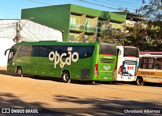 Opção Fretamento e Turismo RJ 632.085 na cidade de Rio das Ostras, Rio de Janeiro, Brasil, por Christiano Albernaz. Número da foto: #12178321.