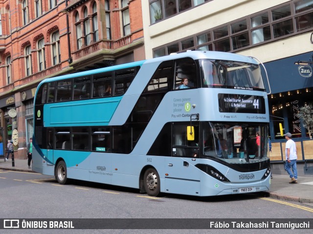 Nottingham City Transport 502 na cidade de Nottingham, Nottinghamshire, Inglaterra, por Fábio Takahashi Tanniguchi. Número da foto: #12181775.