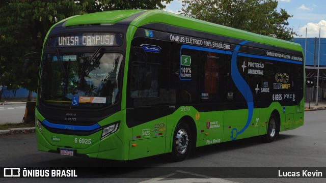 Transwolff Transportes e Turismo 6 6925 na cidade de São Paulo, São Paulo, Brasil, por Lucas Kevin. Número da foto: #12180814.