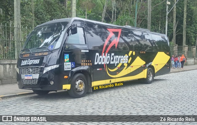 Doblô Express 1009 na cidade de Petrópolis, Rio de Janeiro, Brasil, por Zé Ricardo Reis. Número da foto: #12183666.