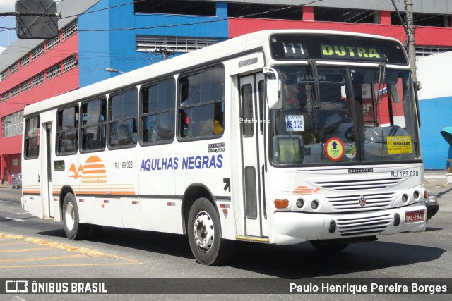 Viação Agulhas Negras RJ 169.028 na cidade de Volta Redonda, Rio de Janeiro, Brasil, por Paulo Henrique Pereira Borges. Número da foto: #12183594.