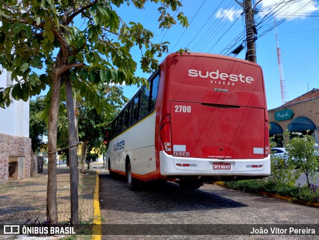 Auto Viação Jauense 2700 na cidade de Fernandópolis, São Paulo, Brasil, por João Vitor Pereira. Número da foto: #12182908.
