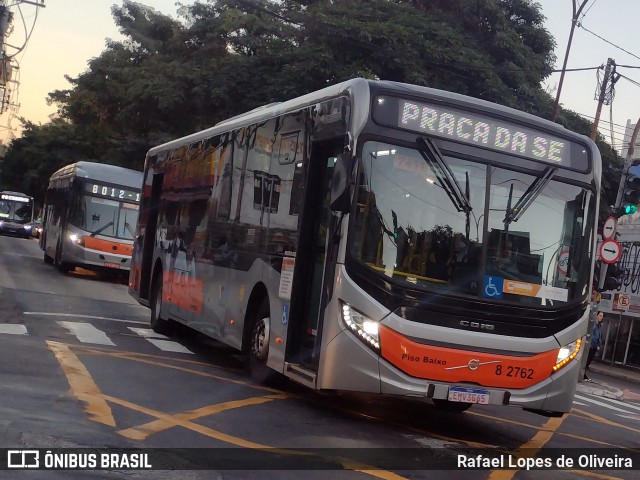 Viação Gato Preto 8 2762 na cidade de São Paulo, São Paulo, Brasil, por Rafael Lopes de Oliveira. Número da foto: #12183196.