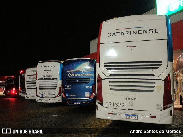 Auto Viação Catarinense 321322 na cidade de Pariquera-Açu, São Paulo, Brasil, por Andre Santos de Moraes. Número da foto: #12142907.