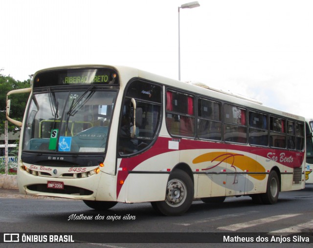 Viação São Bento Ribeirão Preto 5435 na cidade de Ribeirão Preto, São Paulo, Brasil, por Matheus dos Anjos Silva. Número da foto: #12142789.