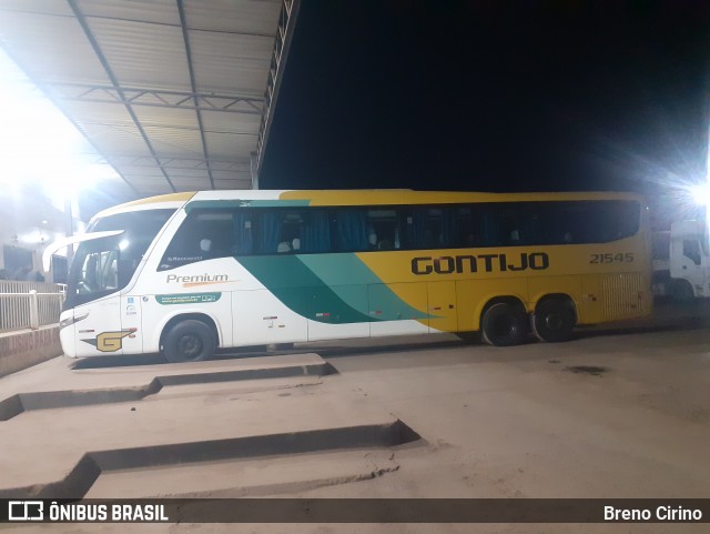 Empresa Gontijo de Transportes 21545 na cidade de João Pinheiro, Minas Gerais, Brasil, por Breno Cirino. Número da foto: #12143324.