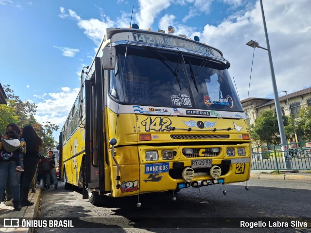 Ônibus Particulares RY2998 na cidade de Quinta Normal, Santiago, Metropolitana de Santiago, Chile, por Rogelio Labra Silva. Número da foto: #12142341.