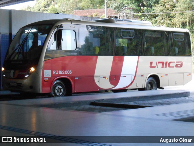 Transportes Única Petrópolis RJ 163.006 na cidade de Petrópolis, Rio de Janeiro, Brasil, por Augusto César. Número da foto: #12142496.