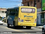 Viação Sudeste 106 na cidade de Marataízes, Espírito Santo, Brasil, por Guilherme Neves. Número da foto: #12144060.