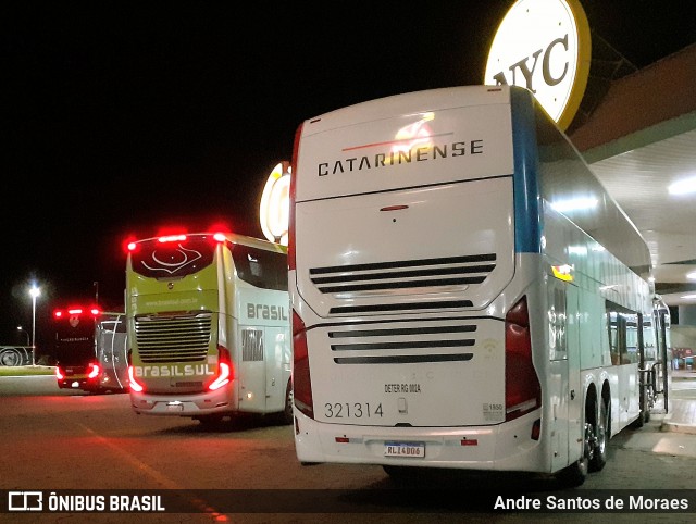 Auto Viação Catarinense 321314 na cidade de Santa Cruz do Rio Pardo, São Paulo, Brasil, por Andre Santos de Moraes. Número da foto: #12185094.
