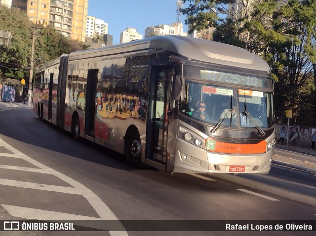 TRANSPPASS - Transporte de Passageiros 8 1371 na cidade de São Paulo, São Paulo, Brasil, por Rafael Lopes de Oliveira. Número da foto: #12188311.