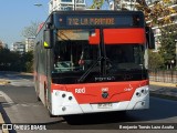 Buses Omega 7097 na cidade de Las Condes, Santiago, Metropolitana de Santiago, Chile, por Benjamín Tomás Lazo Acuña. Número da foto: #12188768.