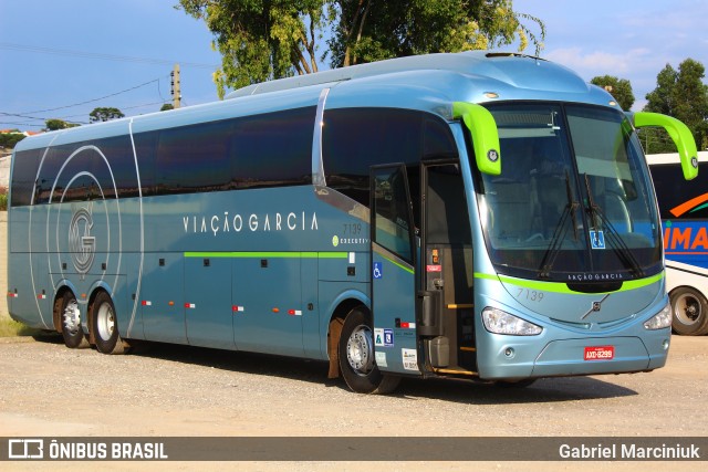 Viação Garcia 7139 na cidade de Curitiba, Paraná, Brasil, por Gabriel Marciniuk. Número da foto: #12190825.