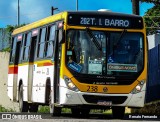 Empresa Metropolitana 238 na cidade de Recife, Pernambuco, Brasil, por Renato Fernando. Número da foto: #12189921.