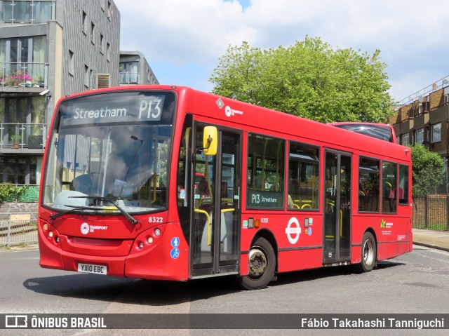 Abellio London Bus Company 8322 na cidade de London, Greater London, Inglaterra, por Fábio Takahashi Tanniguchi. Número da foto: #12193647.