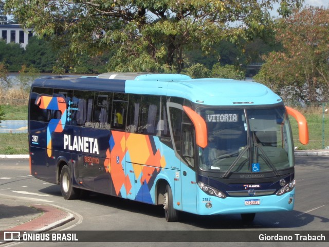 Planeta Transportes Rodoviários 2187 na cidade de Vitória, Espírito Santo, Brasil, por Giordano Trabach. Número da foto: #12193798.