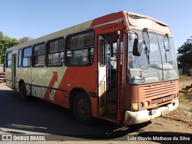 Ônibus Particulares 4542 na cidade de Várzea da Palma, Minas Gerais, Brasil, por Luiz Otavio Matheus da Silva. Número da foto: #12193202.