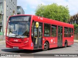 Abellio London Bus Company 8335 na cidade de London, Greater London, Inglaterra, por Fábio Takahashi Tanniguchi. Número da foto: #12193637.