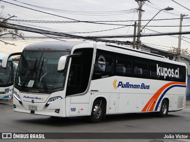 Pullman Bus 169 na cidade de Santiago, Santiago, Metropolitana de Santiago, Chile, por João Victor. Número da foto: #12195458.