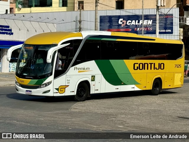 Empresa Gontijo de Transportes 7125 na cidade de Manhuaçu, Minas Gerais, Brasil, por Emerson Leite de Andrade. Número da foto: #12196682.