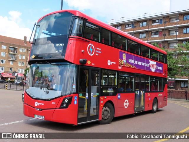 Abellio London Bus Company 3032 na cidade de London, Greater London, Inglaterra, por Fábio Takahashi Tanniguchi. Número da foto: #12198250.