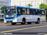 Transportadora Globo 978 na cidade de Recife, Pernambuco, Brasil, por Alexandre Dumas. Número da foto: #:id.