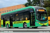Expresso Azul JB304 na cidade de Curitiba, Paraná, Brasil, por Patrick  Luis Aifeld. Número da foto: #12198136.