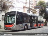 Viação Gato Preto 8 2716 na cidade de São Paulo, São Paulo, Brasil, por Weslley Kelvin Batista. Número da foto: #12198433.