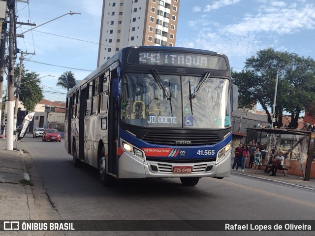 Radial Transporte Coletivo 41.565 na cidade de São Paulo, São Paulo, Brasil, por Rafael Lopes de Oliveira. Número da foto: #12202022.