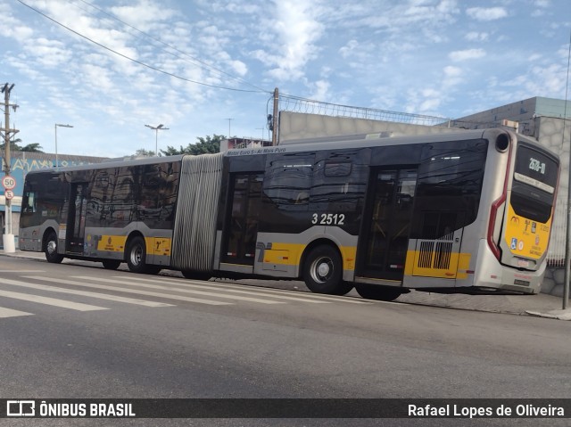 Viação Metrópole Paulista - Zona Leste 3 2512 na cidade de São Paulo, São Paulo, Brasil, por Rafael Lopes de Oliveira. Número da foto: #12199827.
