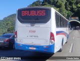 Brubuss Transportes 8300 na cidade de São Vicente, São Paulo, Brasil, por Rômulo Santos. Número da foto: #:id.