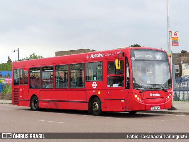 Metroline DE1638 na cidade de London, Greater London, Inglaterra, por Fábio Takahashi Tanniguchi. Número da foto: #12207848.