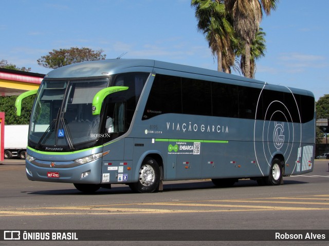 Viação Garcia 8195 na cidade de Paranavaí, Paraná, Brasil, por Robson Alves. Número da foto: #12210541.