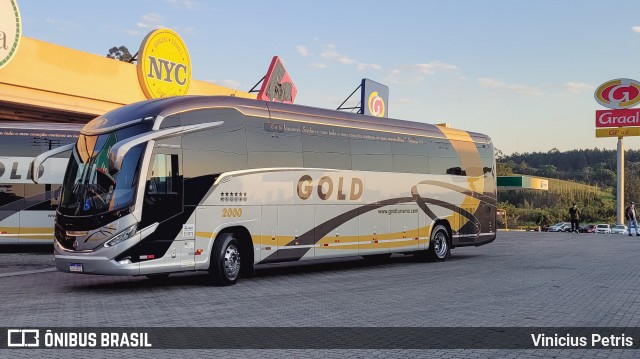 Gold Turismo e Fretamento 2000 na cidade de Penha, Santa Catarina, Brasil, por Vinicius Petris. Número da foto: #12209174.