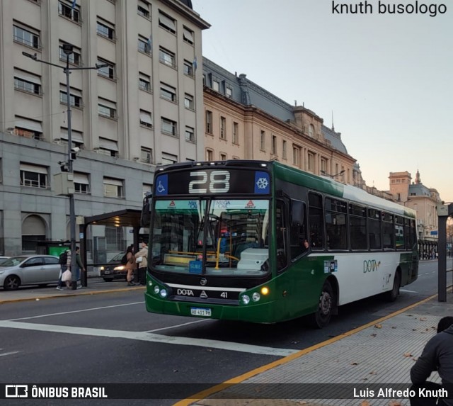 Dota 41 na cidade de Buenos Aires, Argentina, por Luis Alfredo Knuth. Número da foto: #12145105.