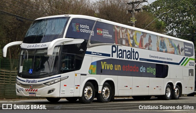 Planalto Transportes 2552 na cidade de São Paulo, São Paulo, Brasil, por Cristiano Soares da Silva. Número da foto: #12213822.