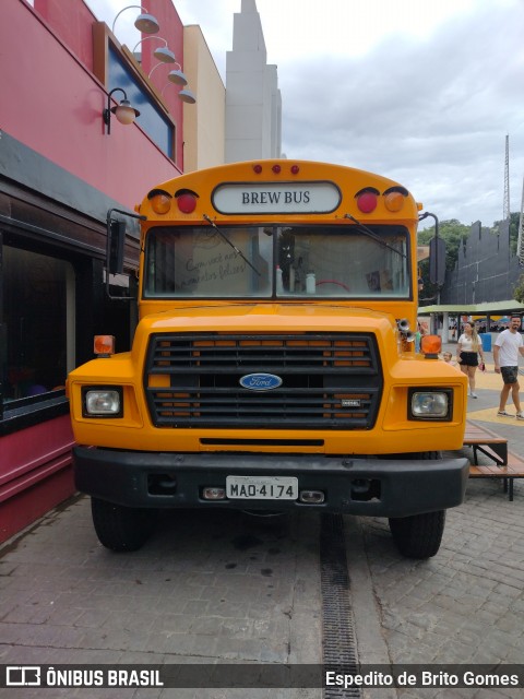 Ônibus Particulares MAO4174 na cidade de Vinhedo, São Paulo, Brasil, por Espedito de Brito Gomes. Número da foto: #12212995.