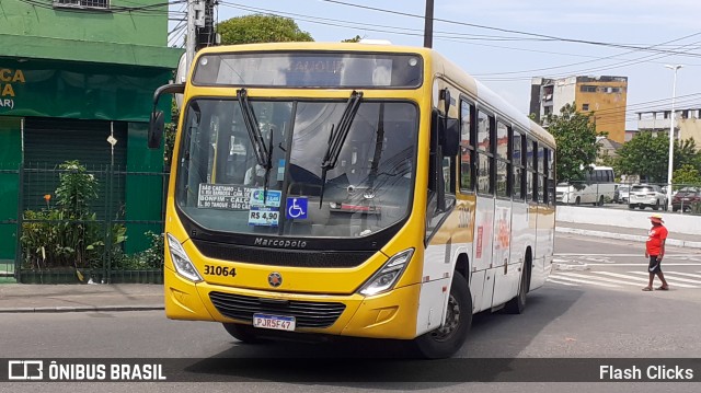 Plataforma Transportes 31064 na cidade de Salvador, Bahia, Brasil, por Flash Clicks. Número da foto: #12147722.